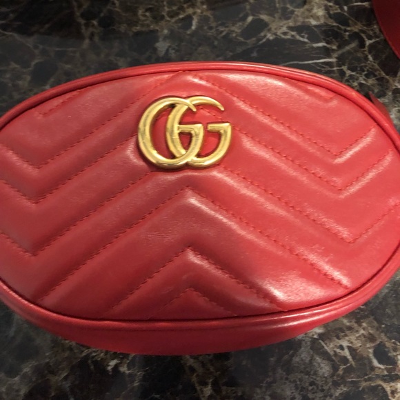 Aunthentic Gucci Fanny Pack - Picture 2 of 6